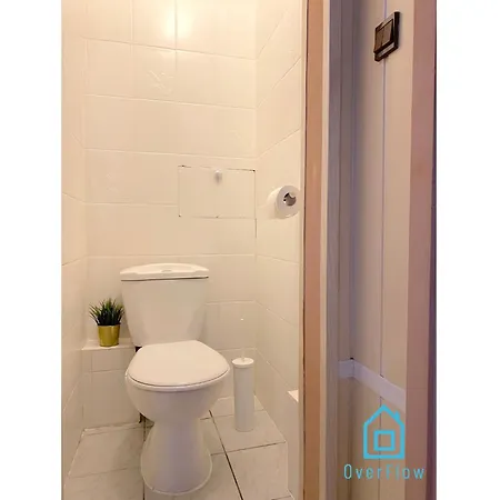 Ubytování v soukromí Nest - 20 Minutes To Old Town & Seaside *