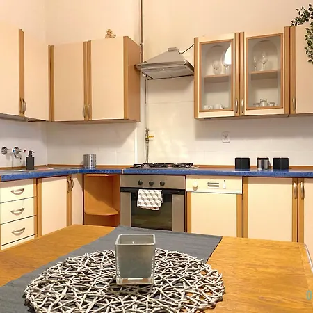 Nest - 20 Minutes To Old Town & Seaside