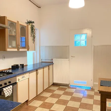 Nest - 20 Minutes To Old Town & Seaside